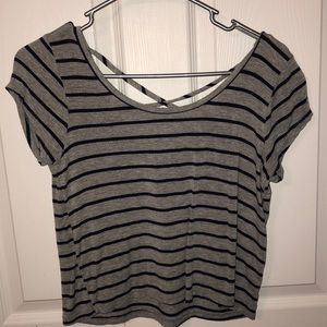 gray stripped cropped t-shirt SIZE S
